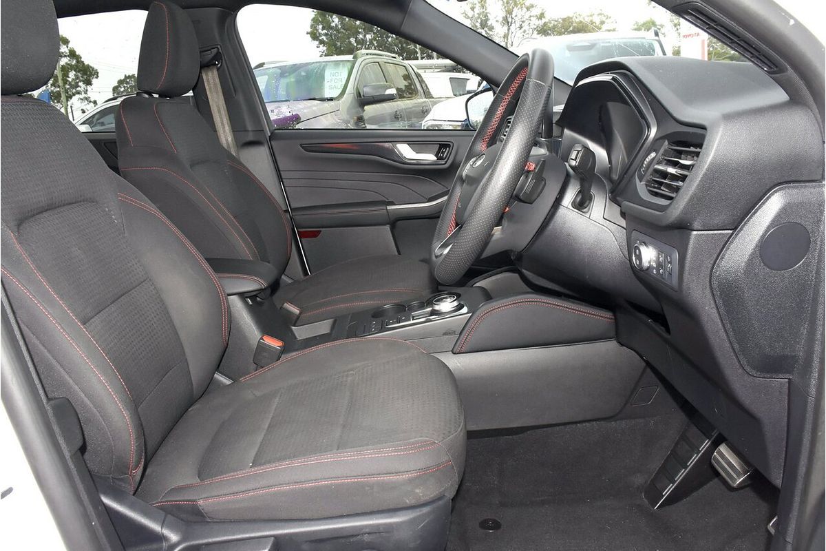 2022 Ford Escape ST-Line ZH