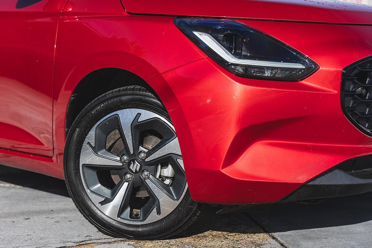2024 Suzuki Swift Hybrid GLX UZ