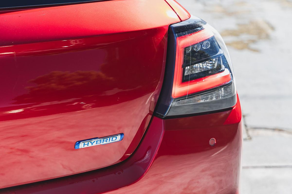 2024 Suzuki Swift Hybrid GLX UZ