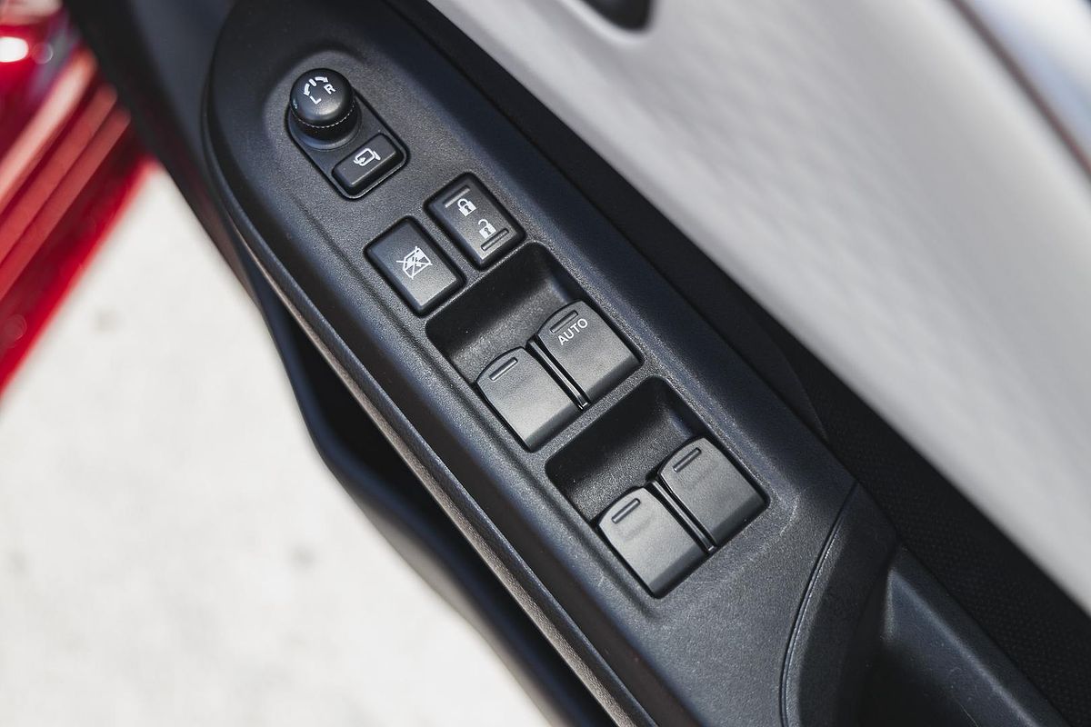 2024 Suzuki Swift Hybrid GLX UZ