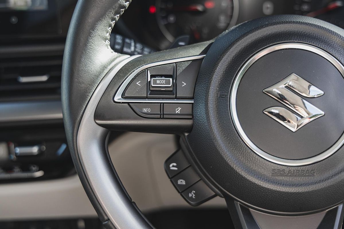 2024 Suzuki Swift Hybrid GLX UZ