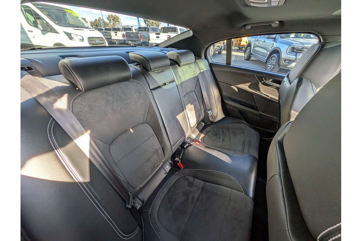 2015 Jaguar XE S X760