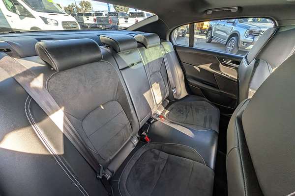 2015 Jaguar XE S X760