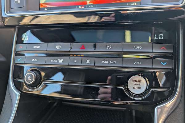 2015 Jaguar XE S X760