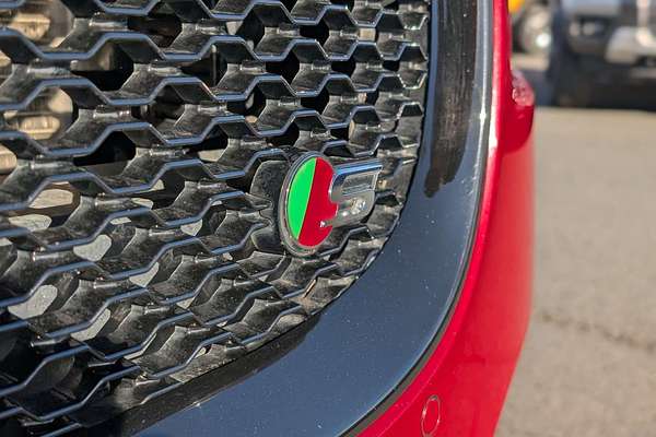 2015 Jaguar XE S X760