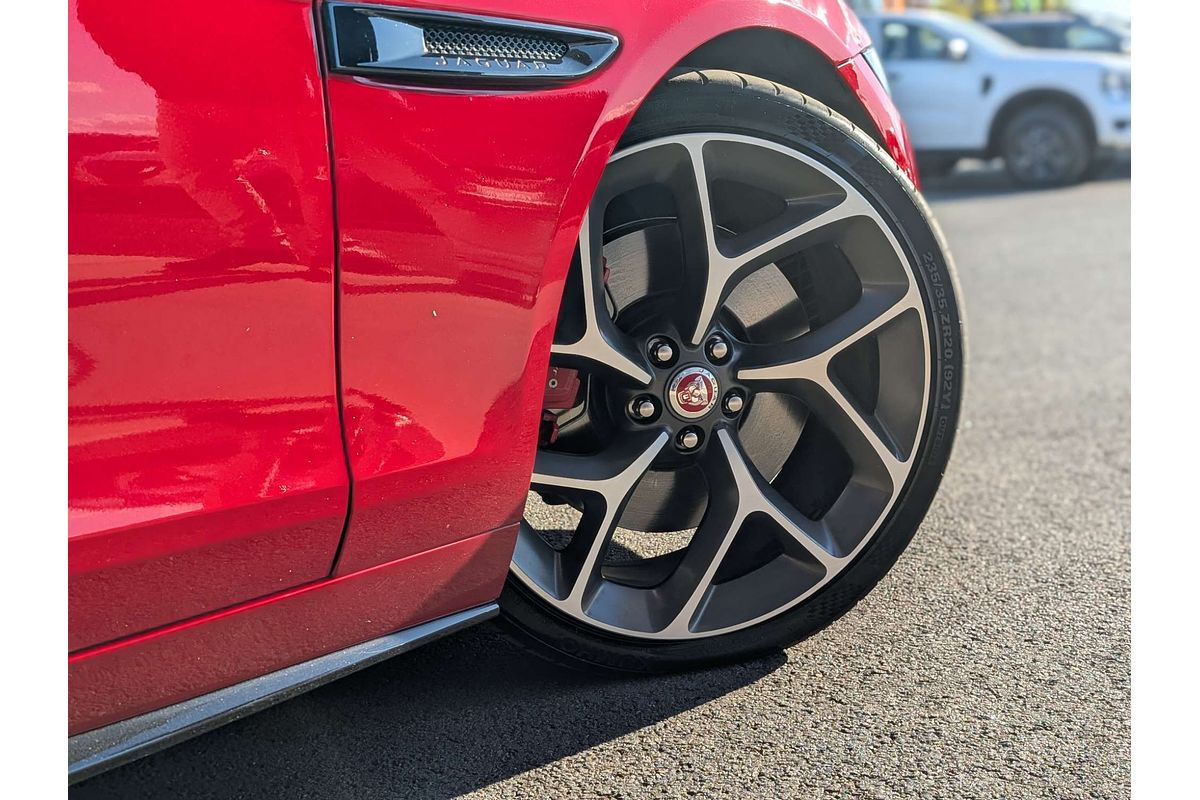 2015 Jaguar XE S X760