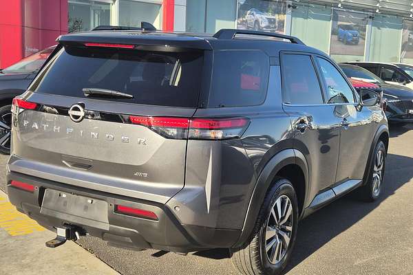 2024 Nissan Pathfinder Ti R53