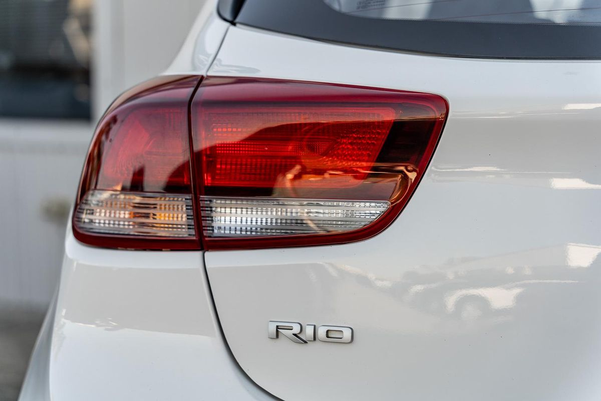 2022 Kia Rio S YB