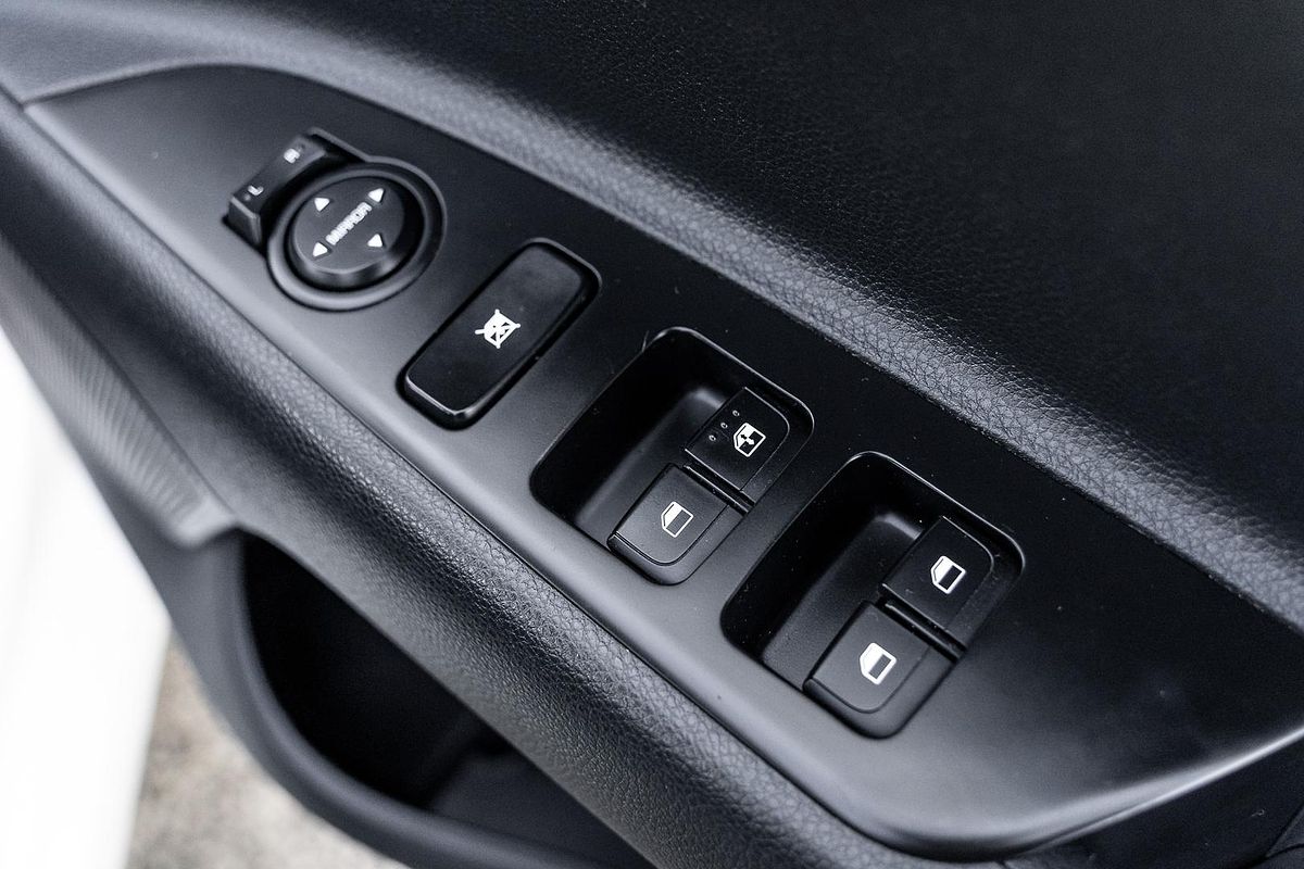 2022 Kia Rio S YB