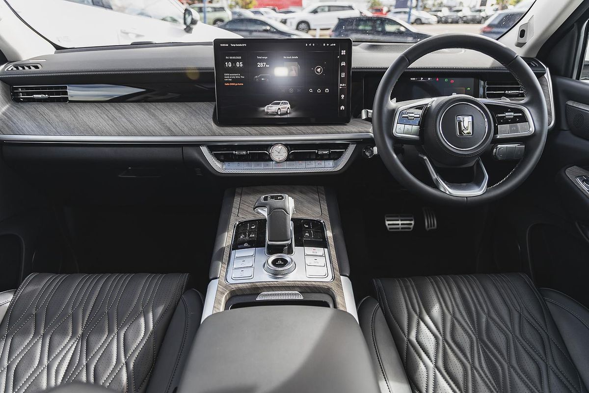 2024 GWM Tank 500 Lux Hybrid P03