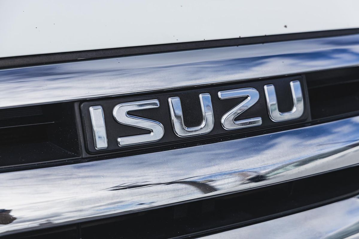 2018 Isuzu MU-X LS-T
