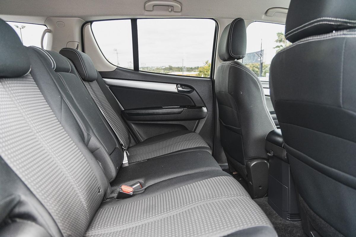 2018 Isuzu MU-X LS-T