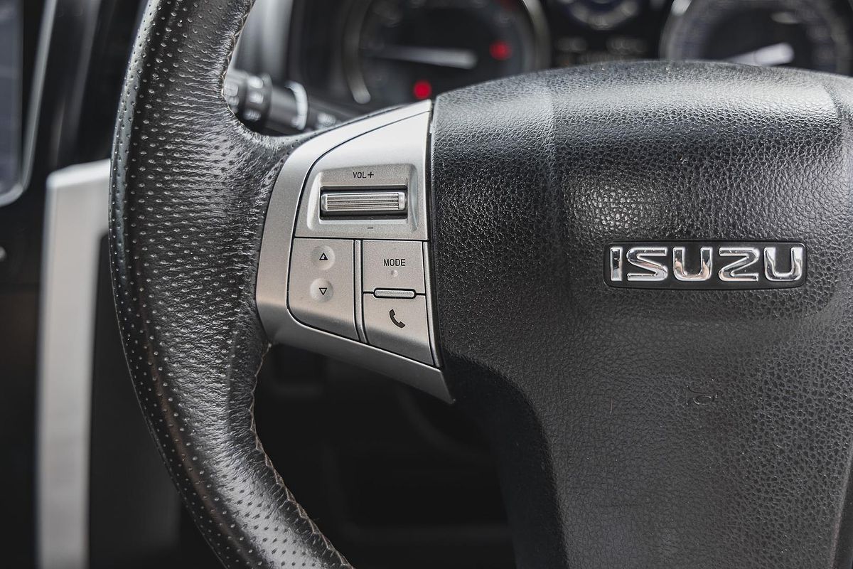 2018 Isuzu MU-X LS-T