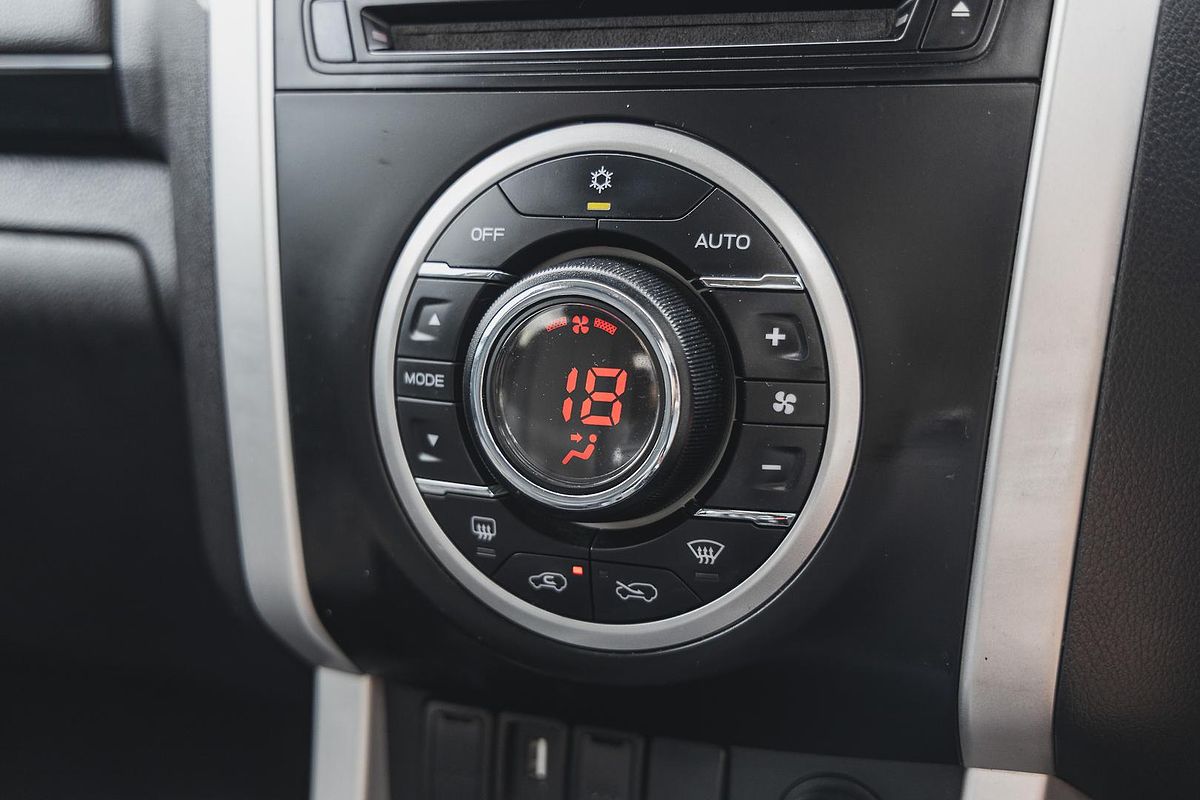 2018 Isuzu MU-X LS-T