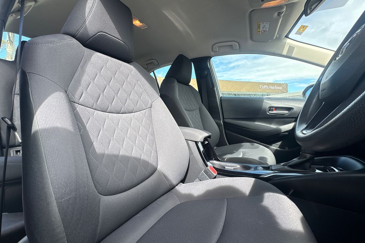 2022 Toyota Corolla Ascent Sport Hybrid ZWE219R