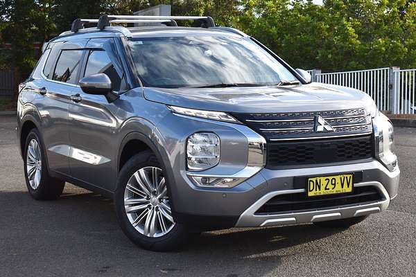 2023 Mitsubishi Outlander LS ZM