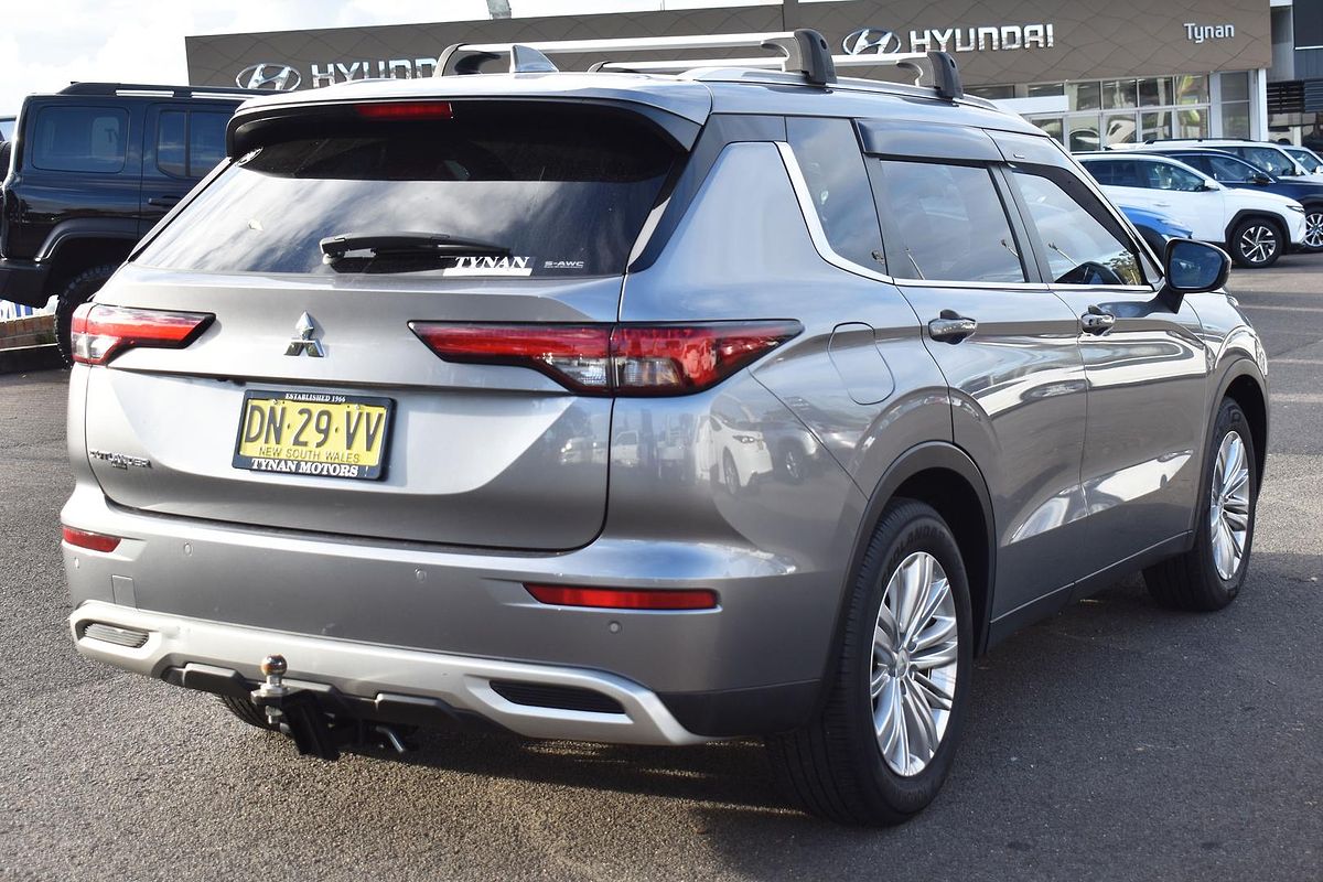 2023 Mitsubishi Outlander LS ZM