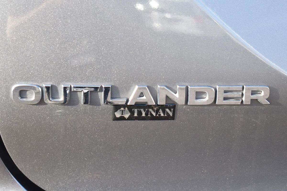 2023 Mitsubishi Outlander LS ZM