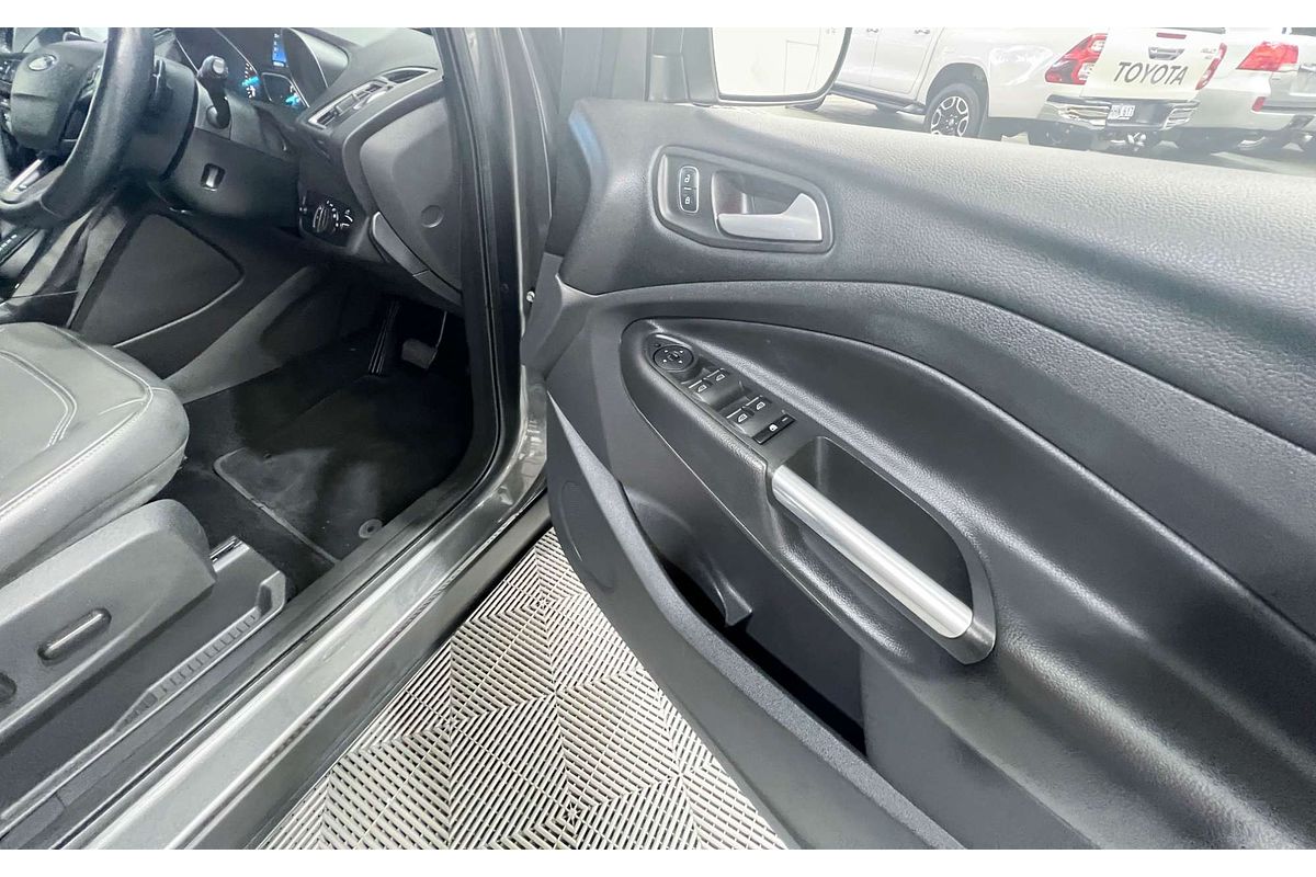 2017 Ford Escape Titanium ZG