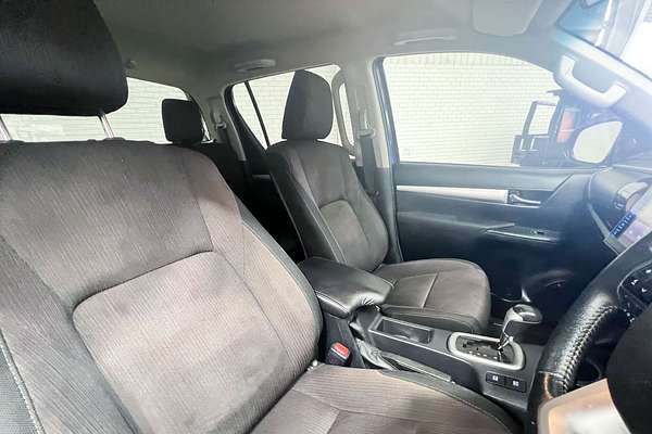 2017 Toyota Hilux SR5 GUN126R 4X4