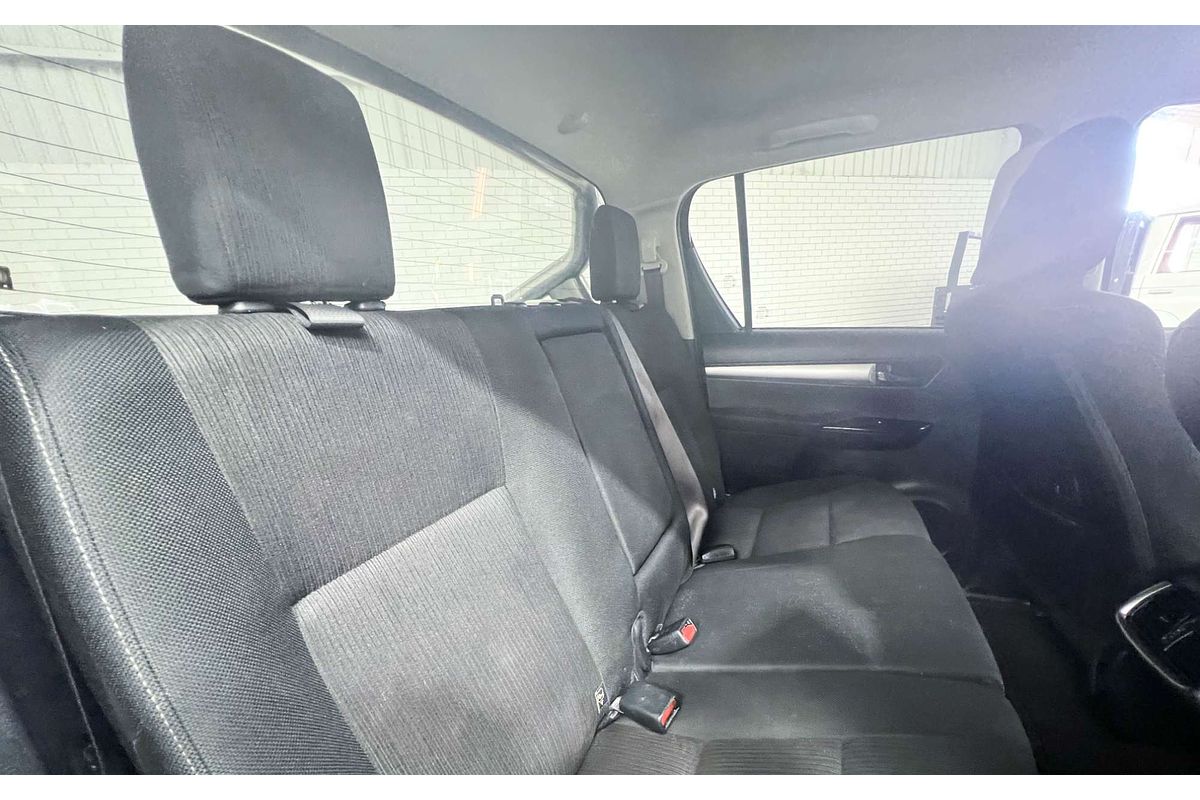 2017 Toyota Hilux SR5 GUN126R 4X4