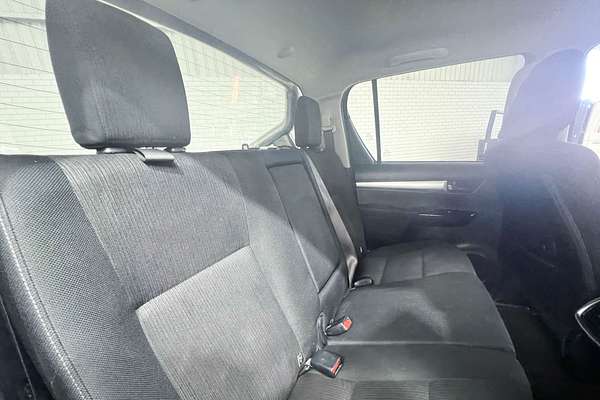 2017 Toyota Hilux SR5 GUN126R 4X4