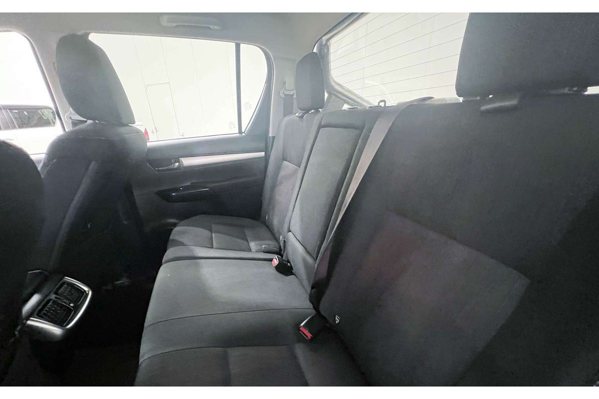 2017 Toyota Hilux SR5 GUN126R 4X4