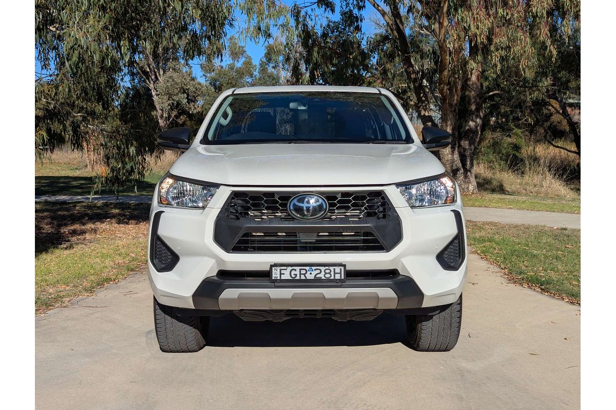 2024 Toyota Hilux SR GUN126R 4X4