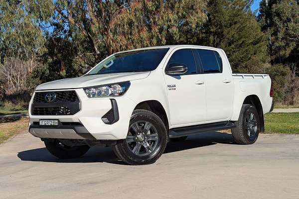 2024 Toyota Hilux SR GUN126R 4X4