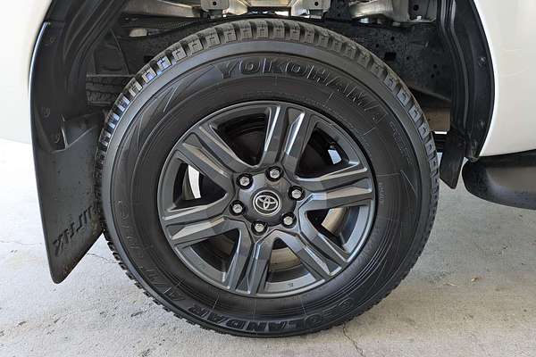 2024 Toyota Hilux SR GUN126R 4X4