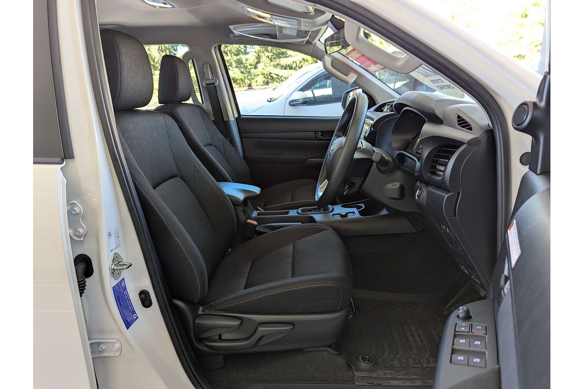 2024 Toyota Hilux SR GUN126R 4X4