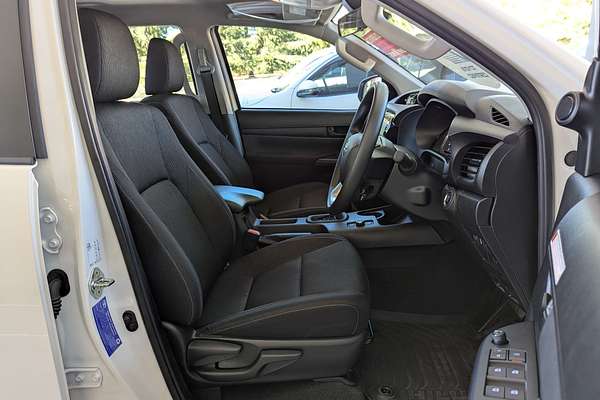2024 Toyota Hilux SR GUN126R 4X4