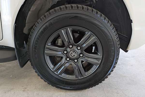 2024 Toyota Hilux SR GUN126R 4X4