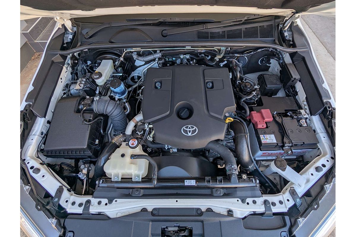 2024 Toyota Hilux SR GUN126R 4X4