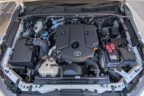 2024 Toyota Hilux SR GUN126R 4X4