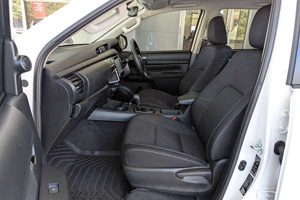 2024 Toyota Hilux SR GUN126R 4X4