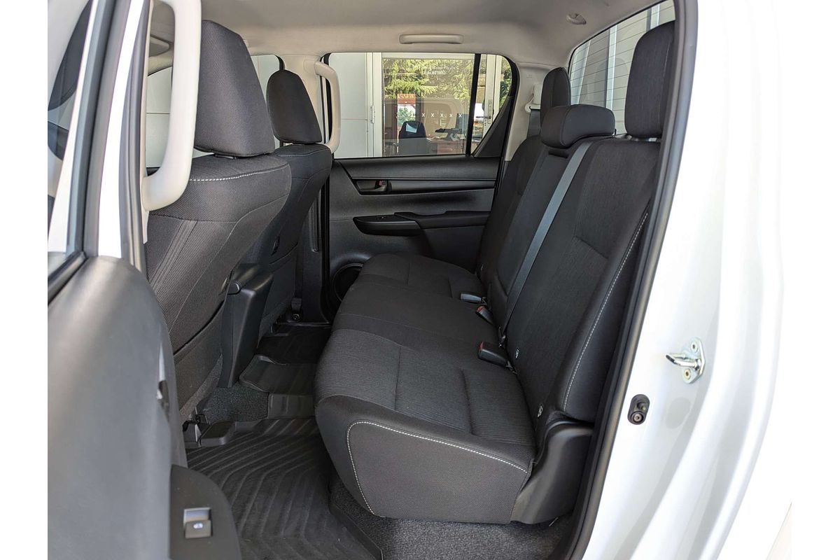 2024 Toyota Hilux SR GUN126R 4X4