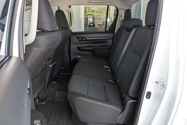2024 Toyota Hilux SR GUN126R 4X4