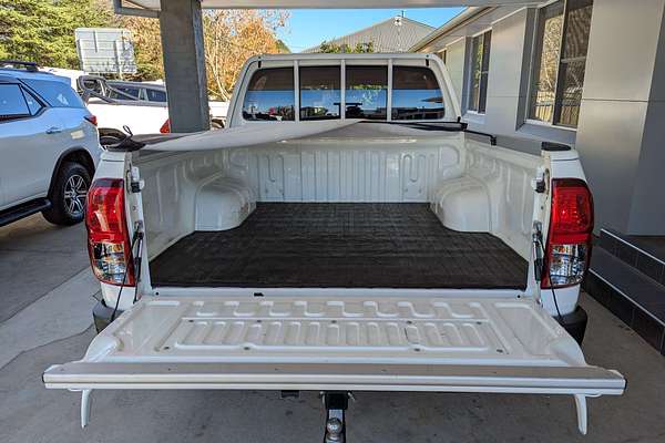 2024 Toyota Hilux SR GUN126R 4X4