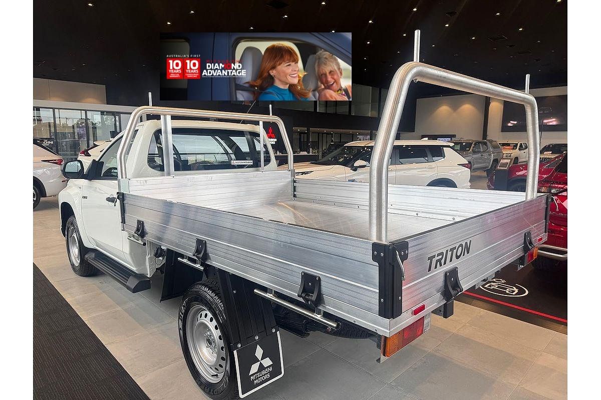 2023 Mitsubishi Triton GLX MR 4X4