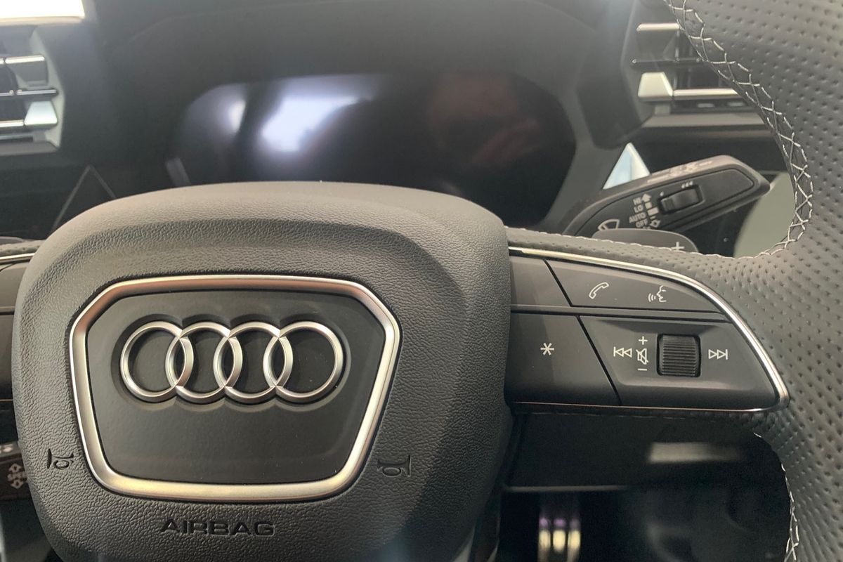 2024 Audi A3 35 TFSI S line GY