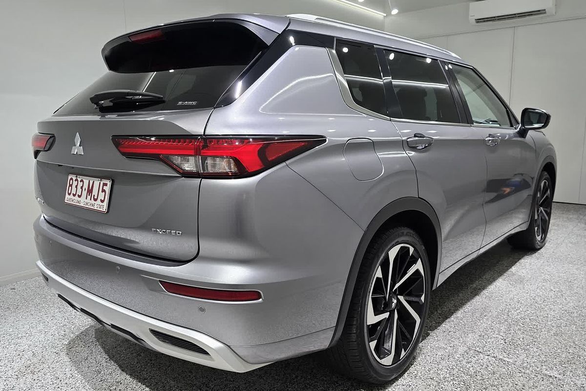 2022 Mitsubishi Outlander Exceed ZM