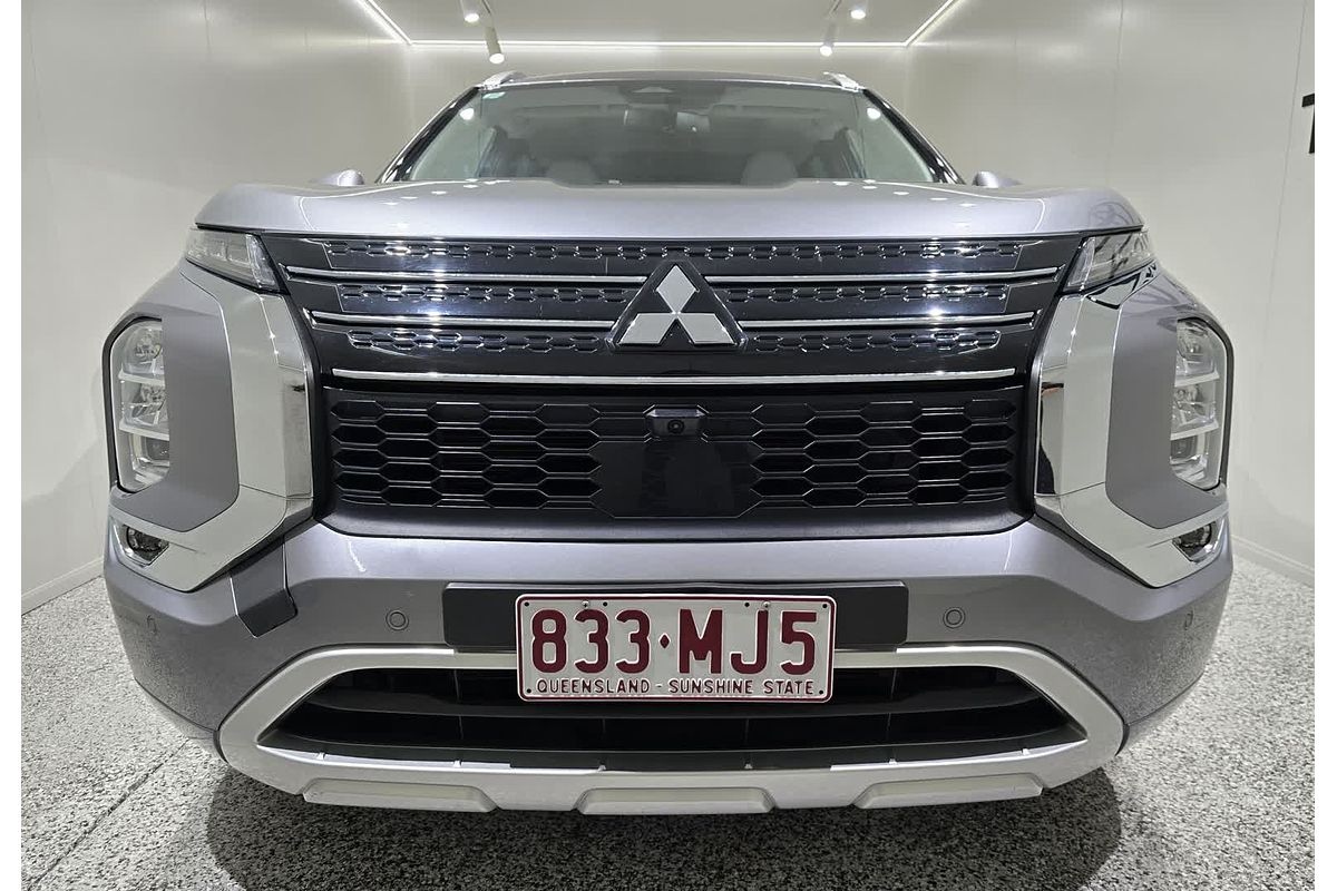 2022 Mitsubishi Outlander Exceed ZM