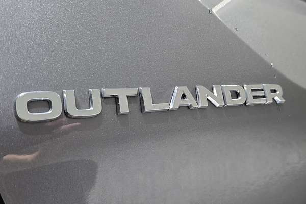 2022 Mitsubishi Outlander Exceed ZM