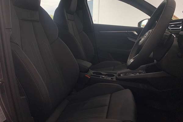 2024 Audi A3 35 TFSI S line GY