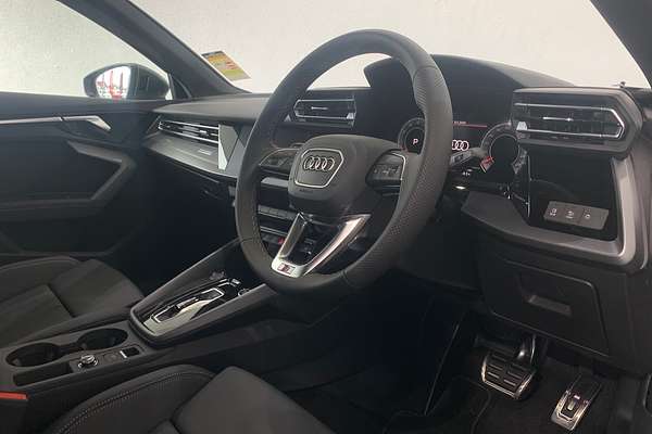 2024 Audi A3 35 TFSI S line GY