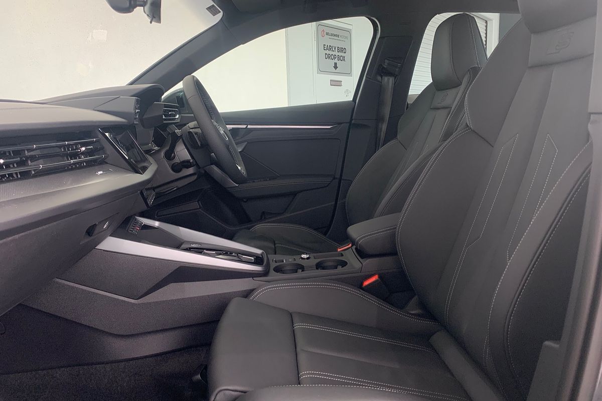 2024 Audi A3 35 TFSI S line GY