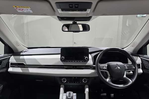2022 Mitsubishi Outlander Exceed ZM