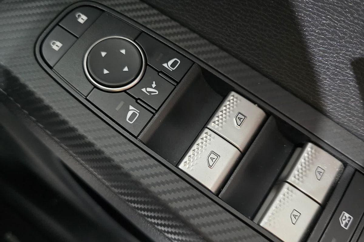 2022 Mitsubishi Outlander Exceed ZM