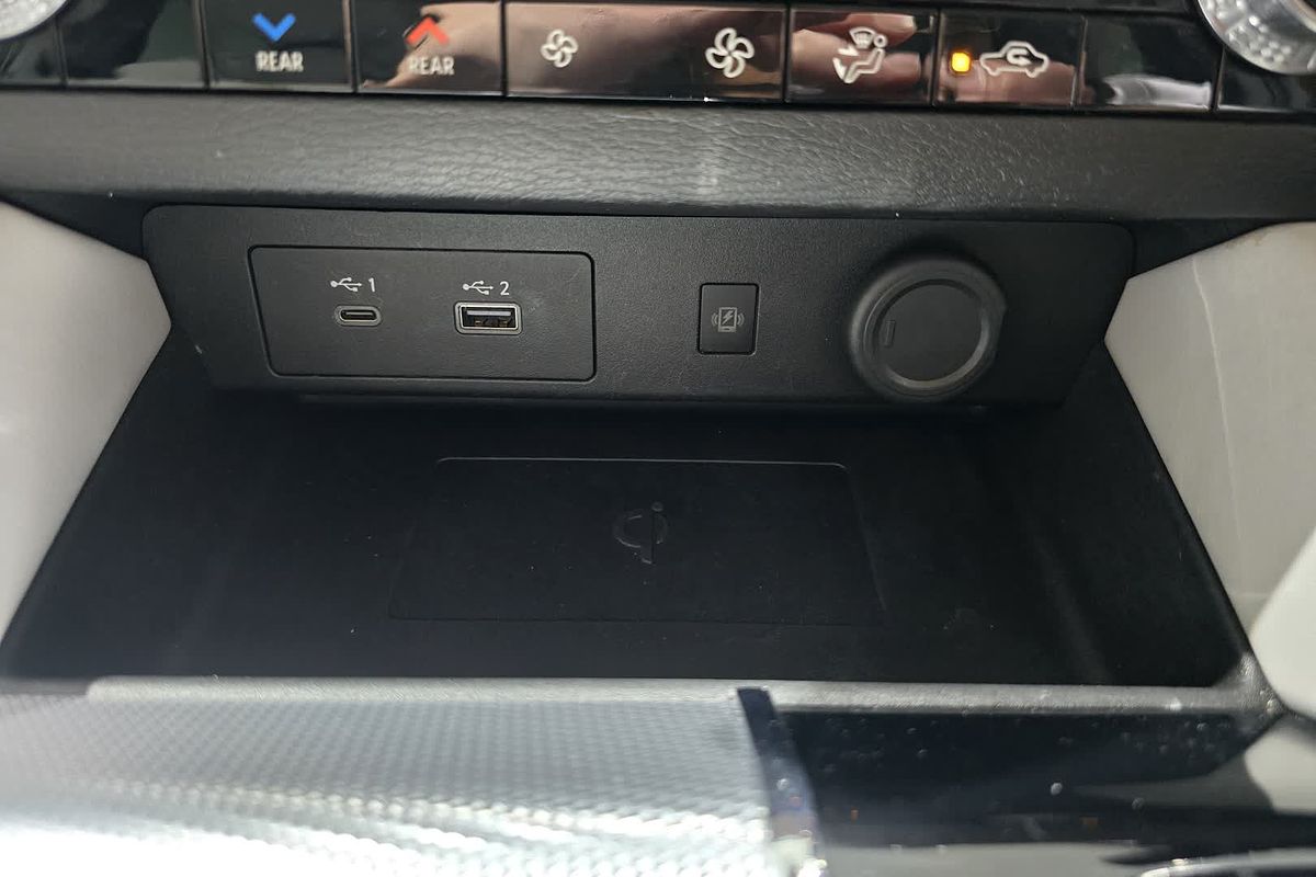 2022 Mitsubishi Outlander Exceed ZM